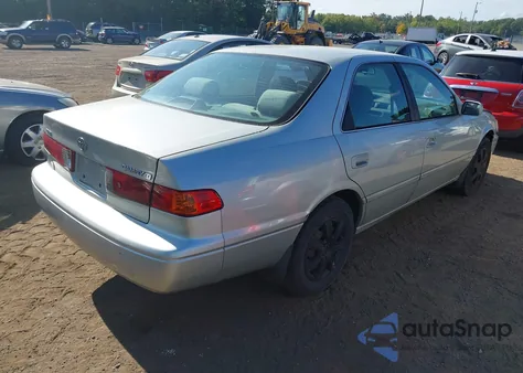 2001 Toyota Camry Ce from USA, damaged, VIN 4T1BG22K61U086001